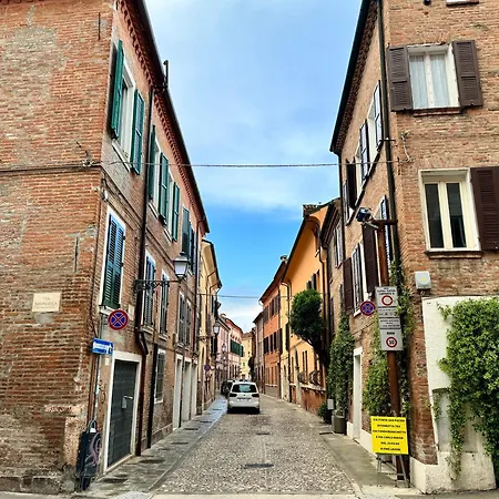 Apartamento Oasi Rinascimentale Con Giardino In Centro Ferrara