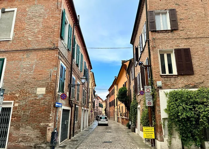 아파트 Oasi Rinascimentale Con Giardino In Centro 페라라
